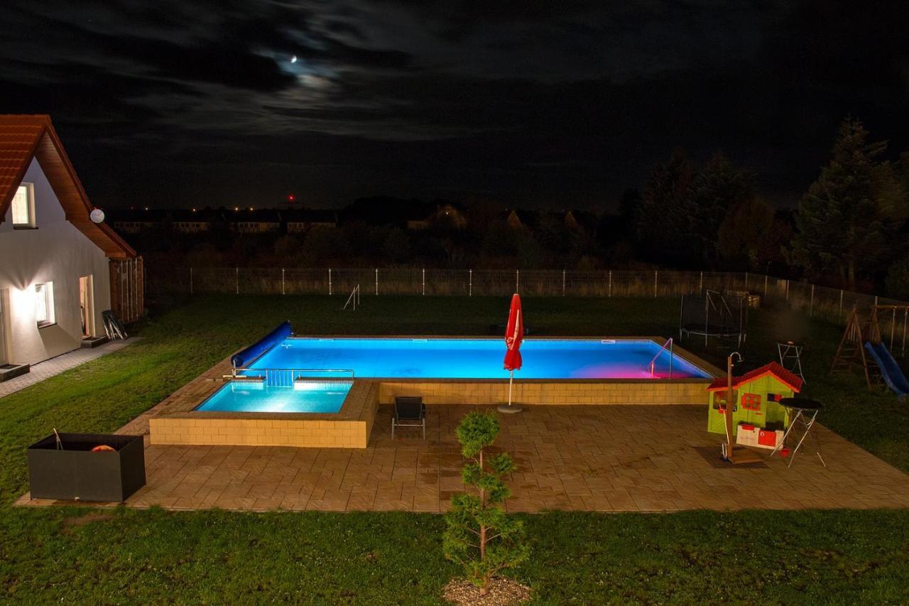 Aqua Fun Domki Z Basenem Ujście-Darłowskie المظهر الخارجي الصورة