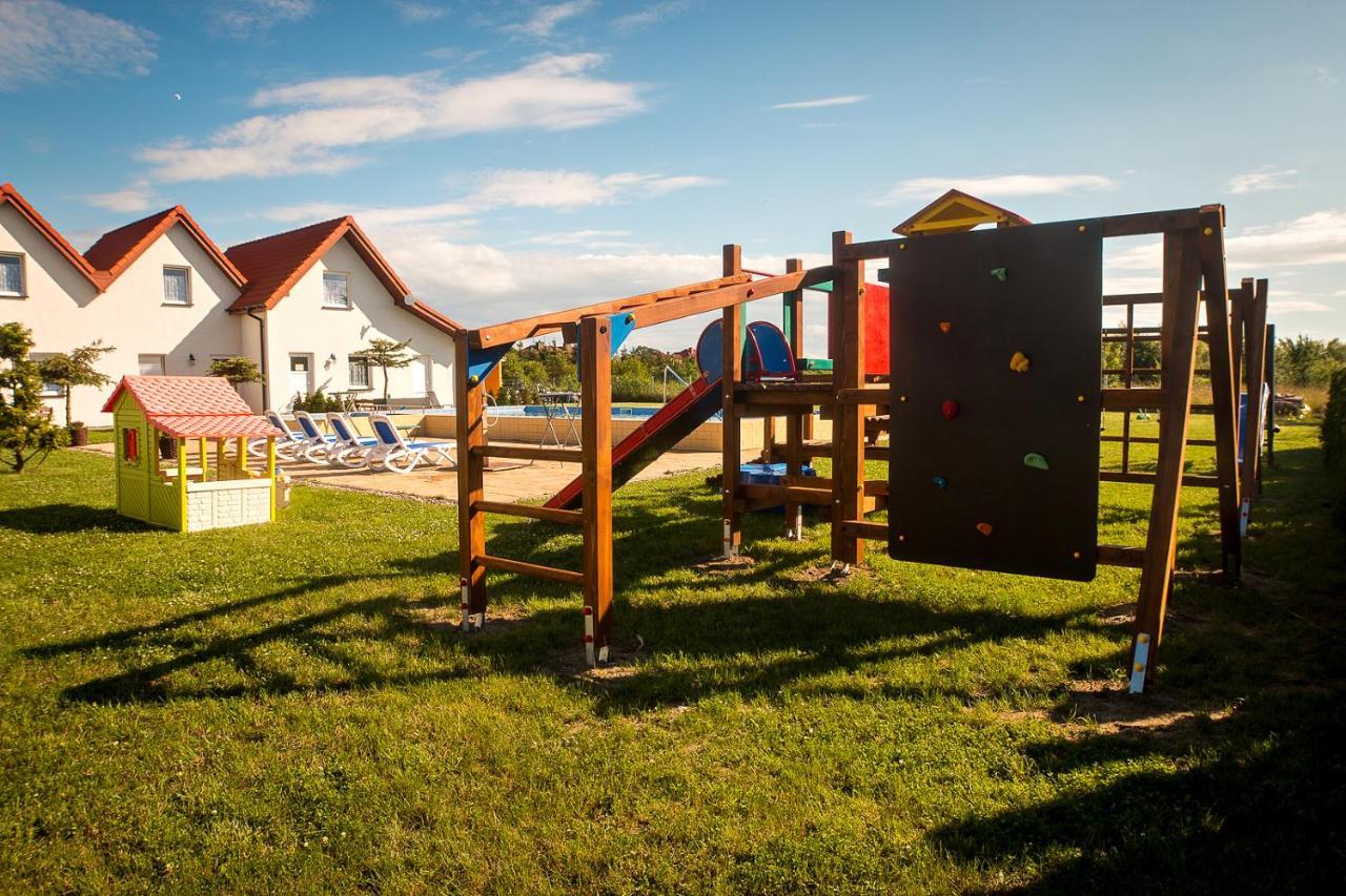 Aqua Fun Domki Z Basenem Ujście-Darłowskie المظهر الخارجي الصورة