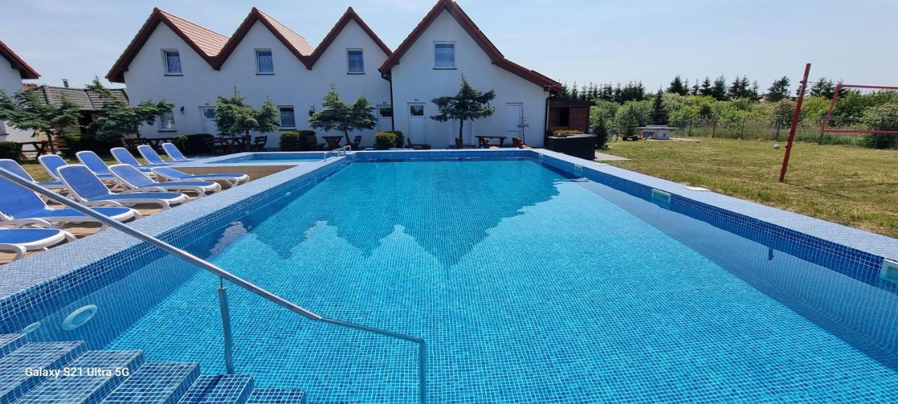 Aqua Fun Domki Z Basenem Ujście-Darłowskie المظهر الخارجي الصورة