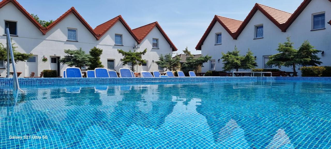 Aqua Fun Domki Z Basenem Ujście-Darłowskie المظهر الخارجي الصورة